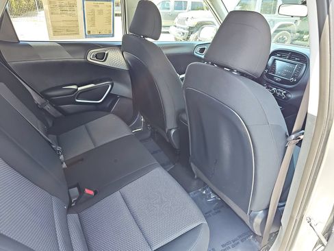 Used 2024 Kia Soul LX w/ Option Group 015 FWD image 11