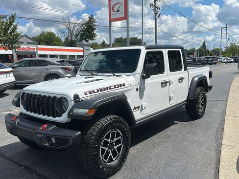 Used 2024 Jeep Gladiator Rubicon w/ Technology Group AWD/4WD image 7