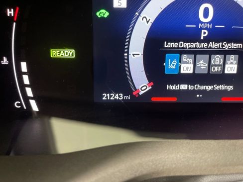 Used 2026 Toyota Camry SE FWD image 19