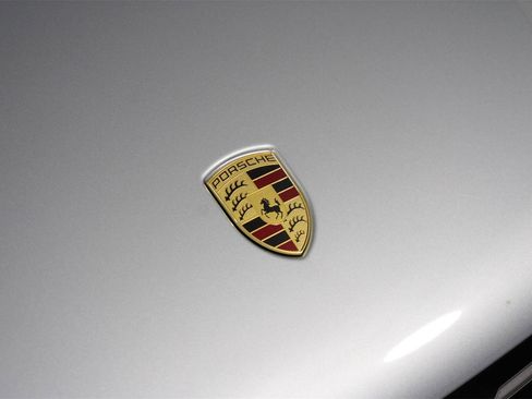 Used 2025 Porsche Macan image 29