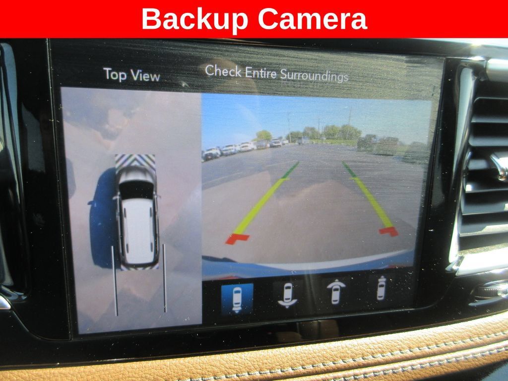 Used 2019 Chrysler Pacifica Limited w/ Tire & Wheel Group FWD image 20