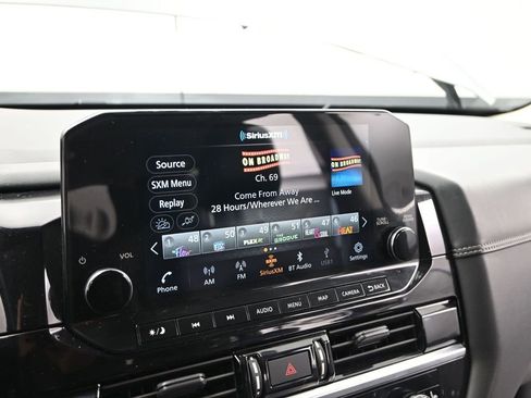 Used 2023 Nissan Pathfinder Platinum w/ Cargo Package image 21