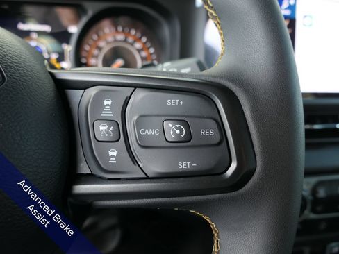 Used 2024 Jeep Wrangler Unlimited Sport AWD/4WD image 17