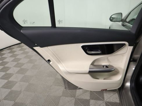 Certified 2022 Mercedes-Benz C 300 4MATIC Sedan image 27