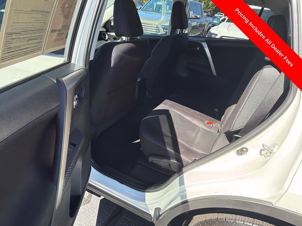 Used 2015 Toyota RAV4 XLE FWD image 21