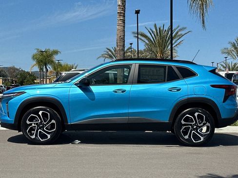 New 2026 Chevrolet Trax RS FWD image 7