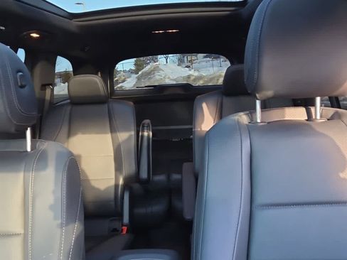 Used 2024 Mercedes-Benz GLS 450 4MATIC image 8