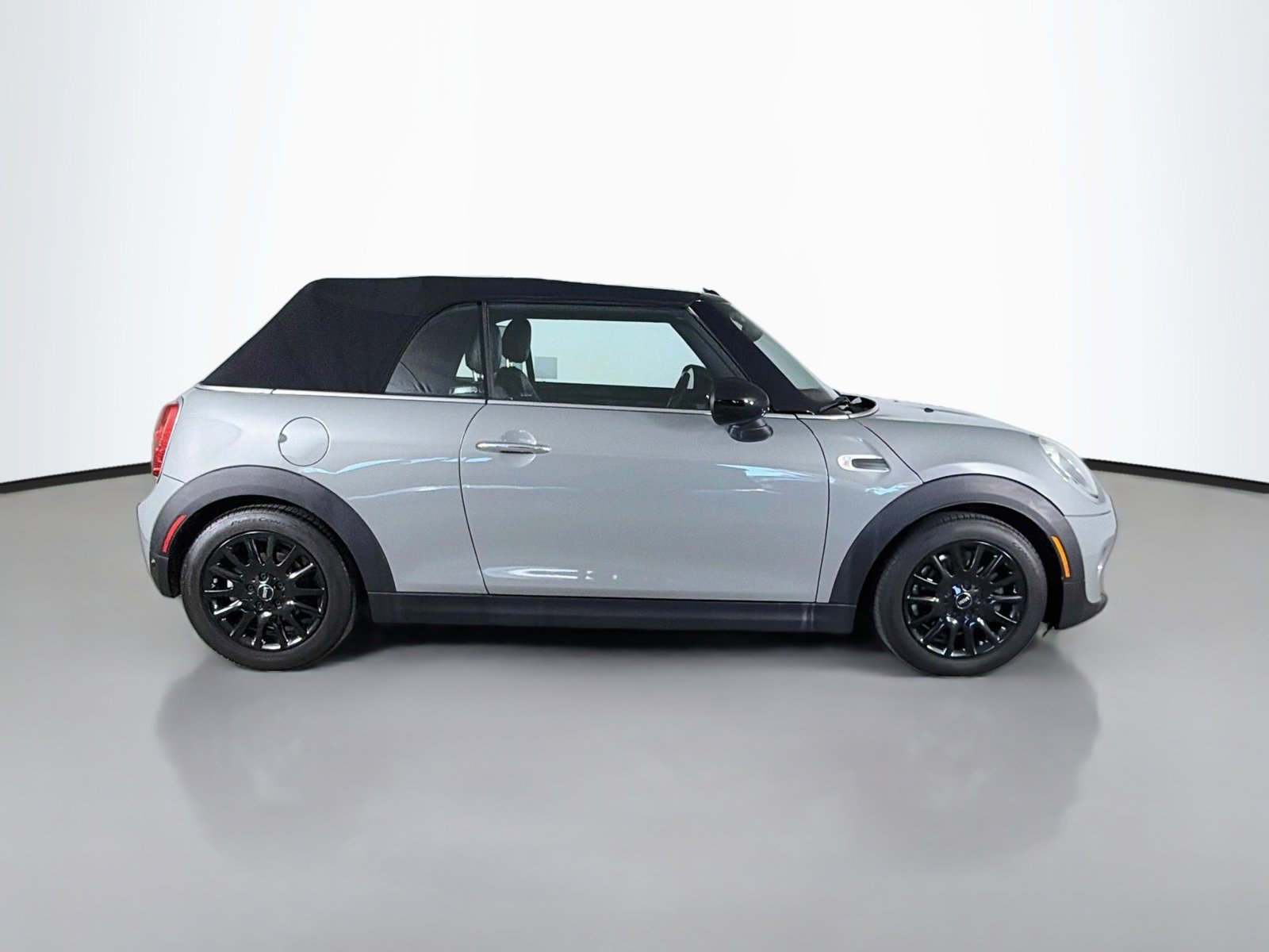 Used 2018 MINI Cooper Convertible FWD image 8
