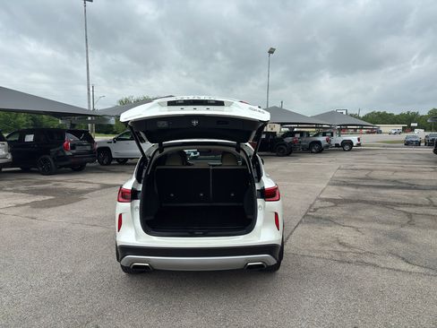 Used 2022 INFINITI QX50 Sensory image 7