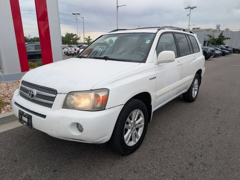 Used 2006 Toyota Highlander 4WD Hybrid w/ Pkg #1 image 3