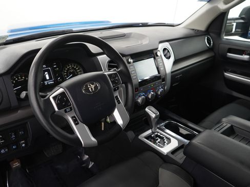 Used 2018 Toyota Tundra SR5 image 25