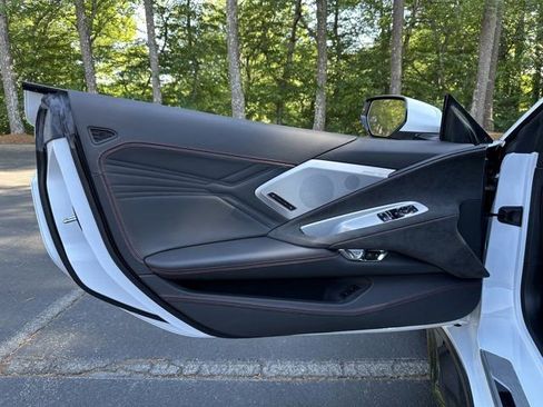 Used 2024 Chevrolet Corvette Z06 w/ Z07 Performance Package RWD image 16