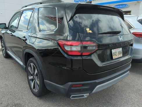 Used 2024 Honda Pilot Touring image 5