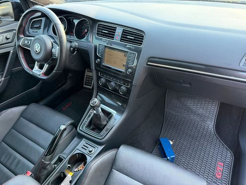 Used 2017 Volkswagen GTI Autobahn image 46