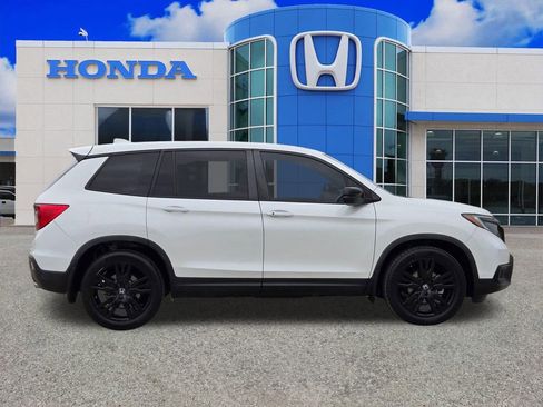Used 2021 Honda Passport Sport image 2