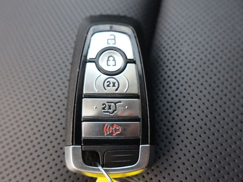 Used 2025 Ford Expedition Platinum image 41