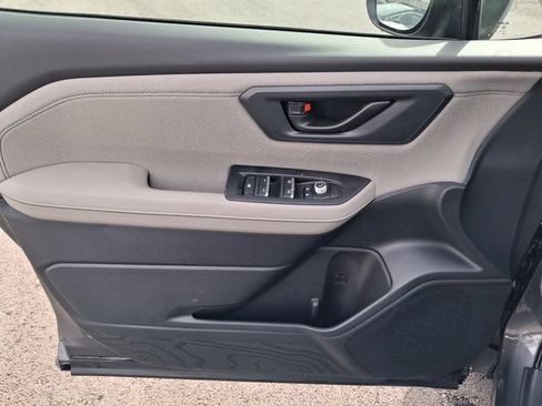 New 2026 Subaru Forester Premium AWD/4WD image 18