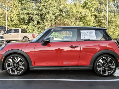 Used 2025 MINI Cooper S image 5