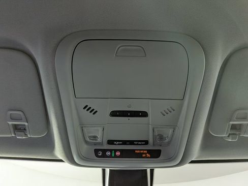Used 2021 Chevrolet Blazer LT FWD image 22