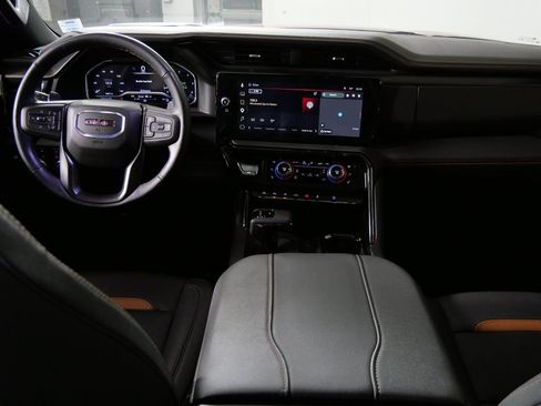 Used 2024 GMC Sierra 1500 AT4 w/ Technology Package AWD/4WD image 24