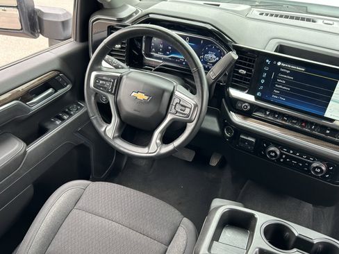 Certified 2025 Chevrolet Silverado 2500 LT w/ Safety Package AWD/4WD image 16