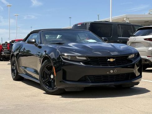 Used 2023 Chevrolet Camaro LT RWD image 1