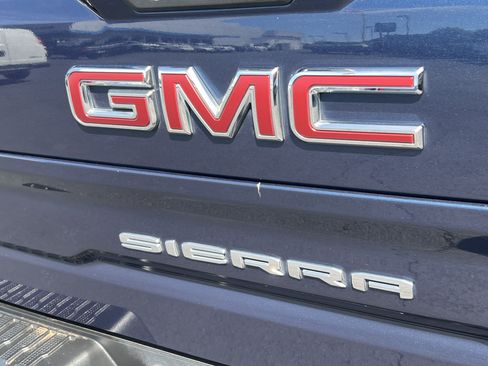 Used 2021 GMC Sierra 1500 SLT w/ SLT Premium Package AWD/4WD image 8