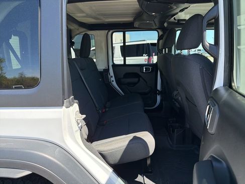 Used 2024 Jeep Wrangler Unlimited Sport AWD/4WD image 18