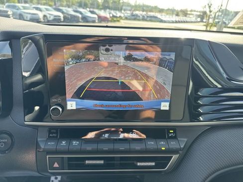 Used 2025 Toyota Camry SE w/ Convenience Package FWD image 19