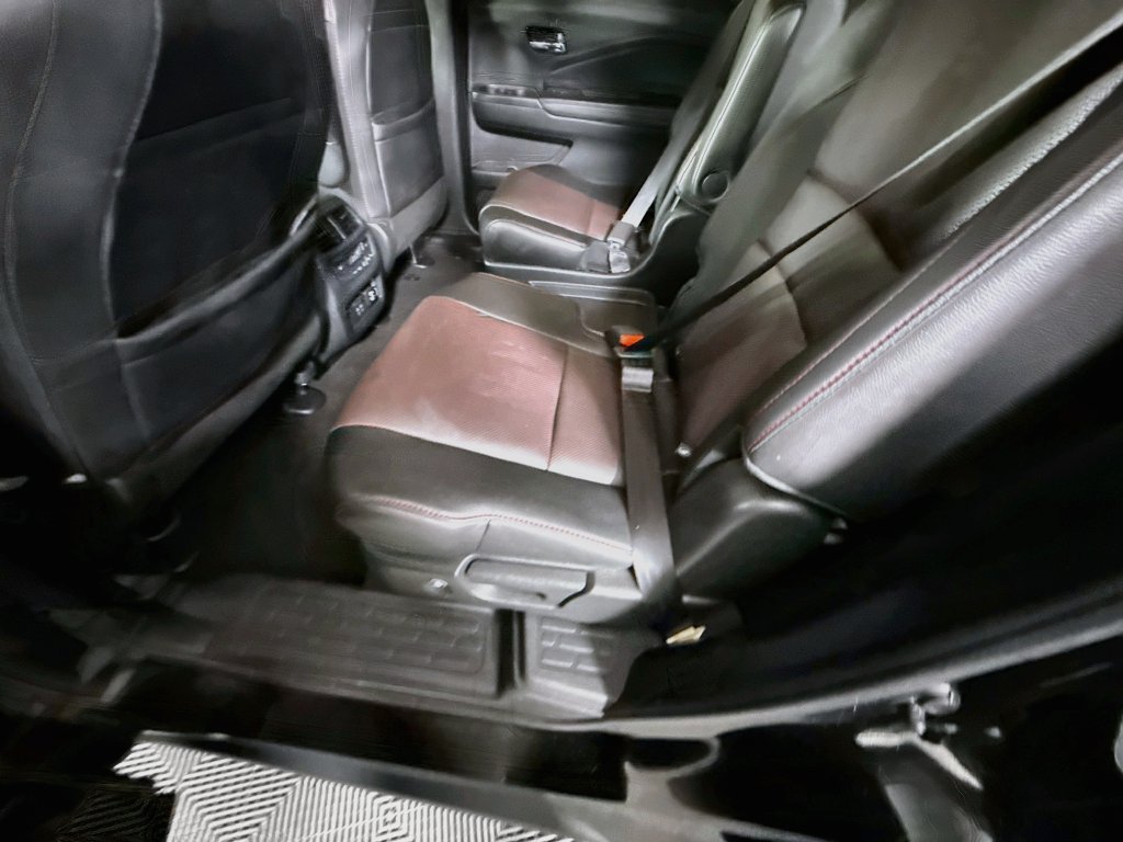 Used 2022 Honda Pilot Black Edition image 29