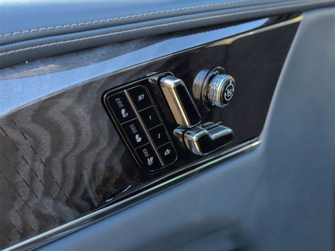 Used 2025 Cadillac Escalade IQ Luxury 2 image 22