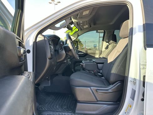 Used 2024 Chevrolet Silverado 2500 Custom image 19