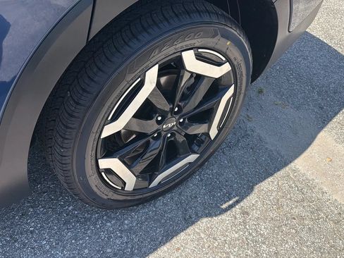 Used 2025 Kia Telluride S AWD/4WD image 9