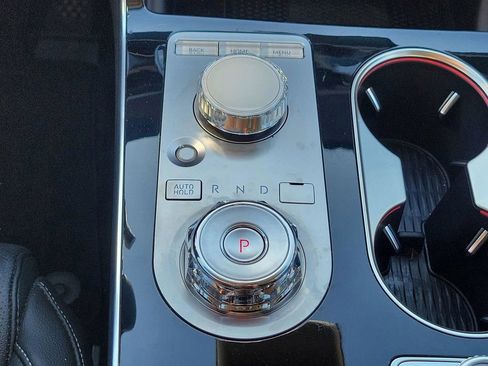 Used 2025 Genesis GV80 2.5T Standard image 14