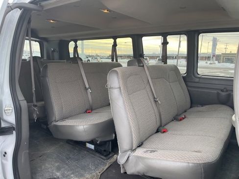 Used 2023 Chevrolet Express 3500 LT w/ LT Preferred Equipment Group image 10
