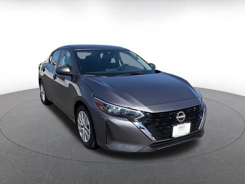Used 2025 Nissan Sentra S FWD image 3