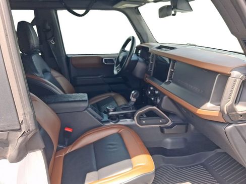 Used 2024 Ford Bronco Outer Banks AWD/4WD image 41