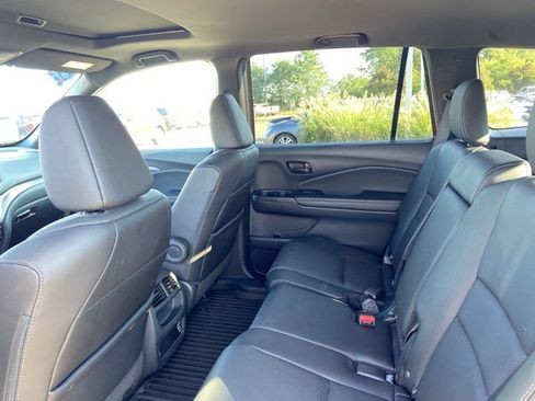 Used 2023 Honda Passport EX-L image 17
