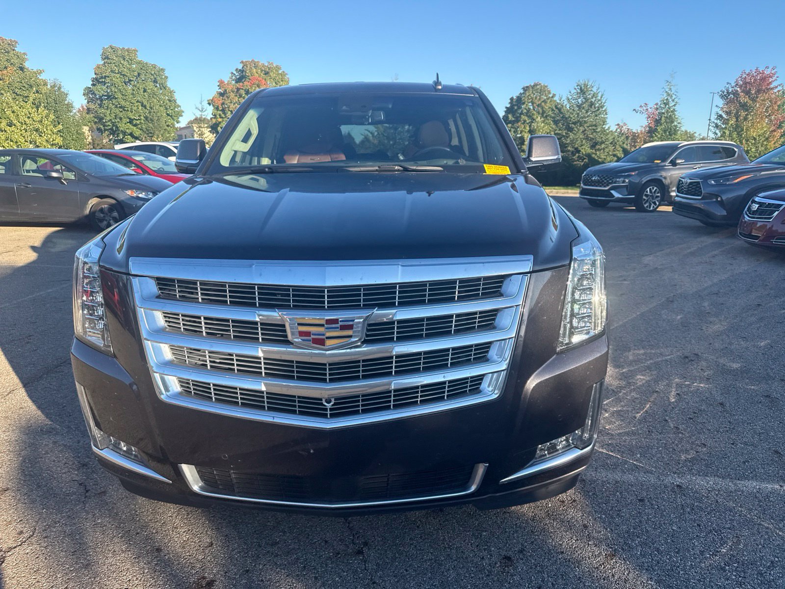 Used 2018 Cadillac Escalade Premium Luxury w/ LPO, Radiant Package AWD/4WD image 2