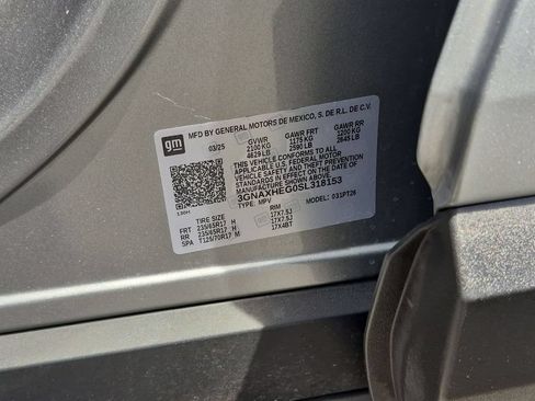 Used 2025 Chevrolet Equinox LT FWD image 36