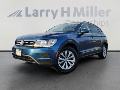 Used 2018 Volkswagen Tiguan SE w/ Panoramic Sunroof Package