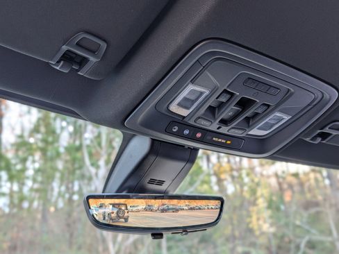 Used 2021 GMC Sierra 1500 AT4 w/ AT4 Premium Package image 31