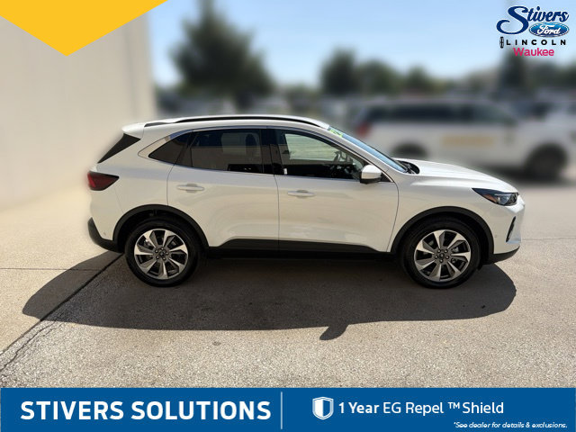 Certified 2023 Ford Escape Platinum w/ Premium Technology Package AWD/4WD image 5