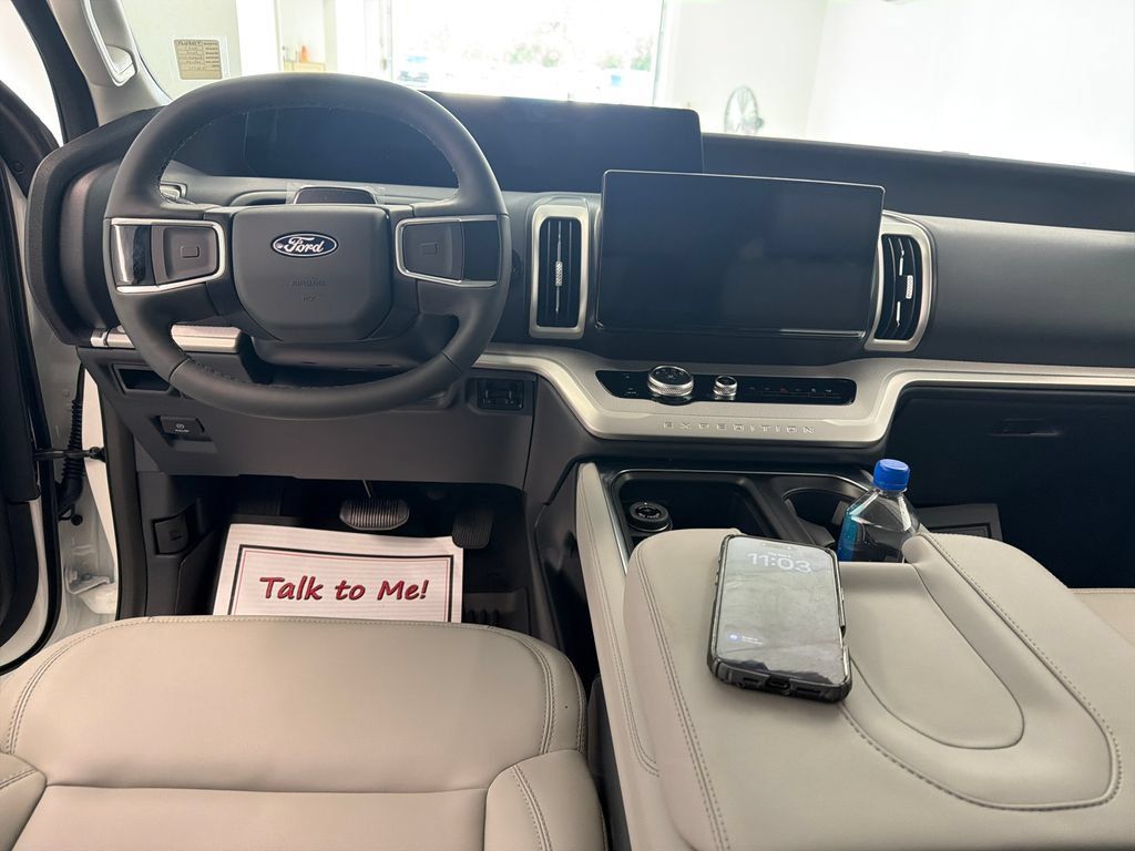 New 2027 Ford Expedition Active RWD image 18