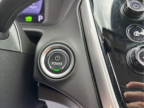 Used 2023 Chevrolet Bolt EUV LT FWD image 23