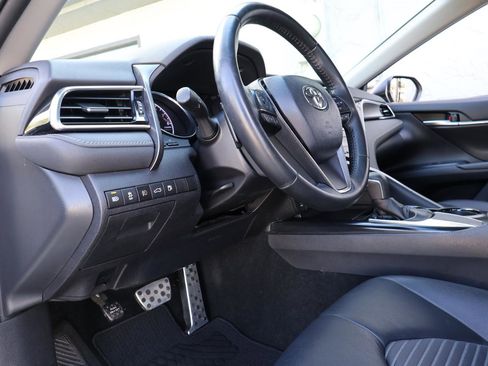 Used 2018 Toyota Camry SE w/ Convenience Package image 37