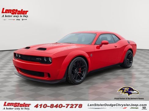 Used 2023 Dodge Challenger SRT Hellcat image 1