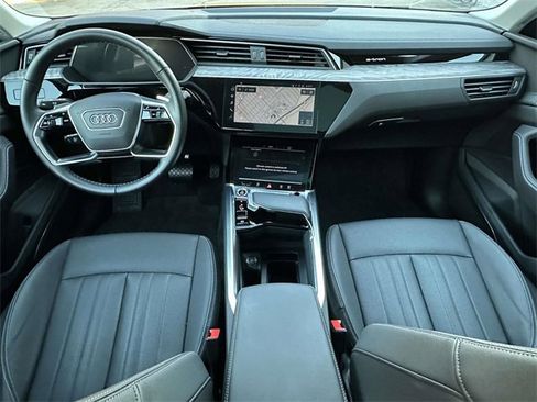 Used 2024 Audi Q8 e-tron Premium Plus w/ Premium Plus Package image 16