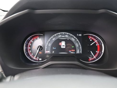 Used 2025 Toyota RAV4 XLE w/ Convenience Package FWD image 11