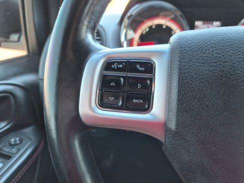Used 2017 Dodge Grand Caravan GT FWD image 16